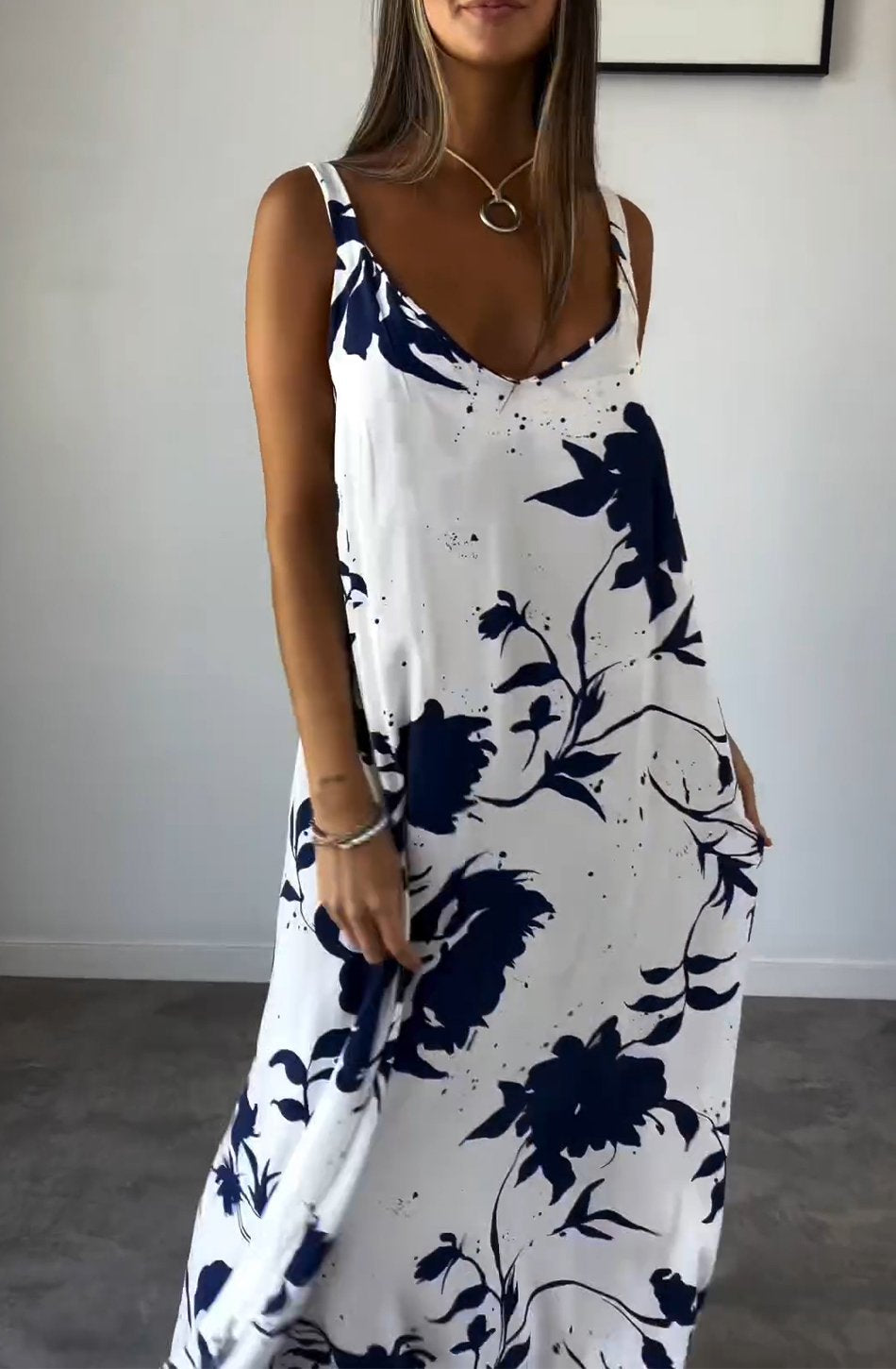 Graciana Statement Stylish Sleeveless Dress Boutique Collection