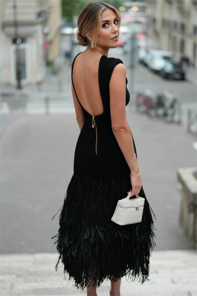 Wendy Minimalist Backless Midi Dress in Knitted Fabric with Tassels Boutique Collection