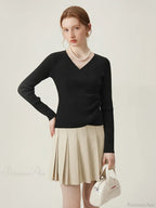 Minimalist V-neck Knit Bottom Sweater Sweater