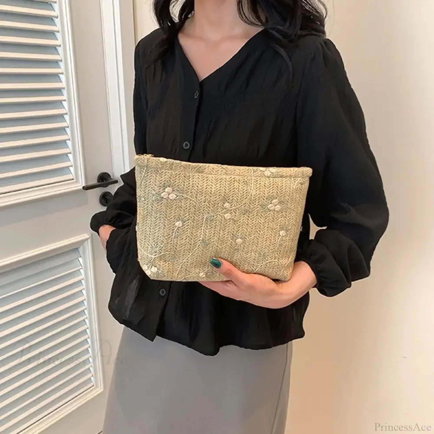 Rattan Handheld Straw Clutch Wristlet
