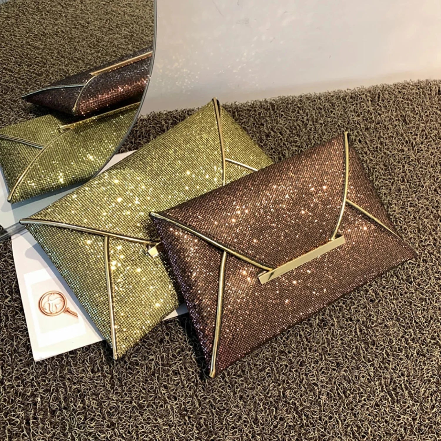 Retro Sequins Party Clutch Wristlet