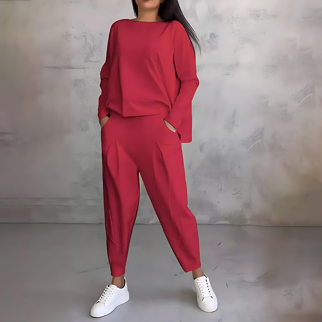 | Women’s Casual Loose-Fit Top and Pants