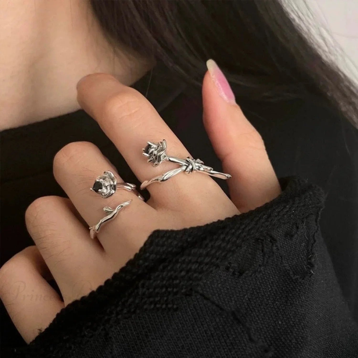 Sharp Rose Dark Flower Ring
