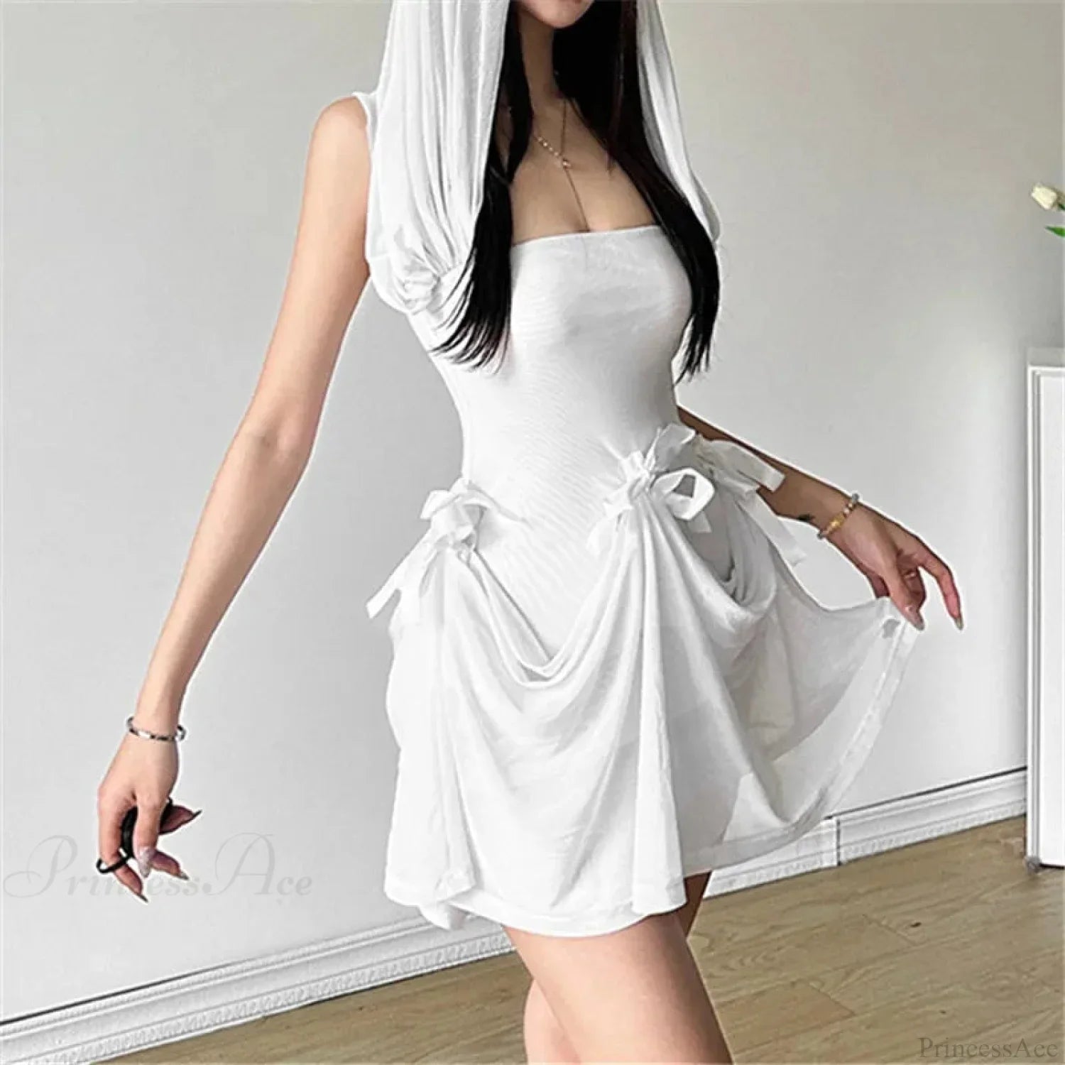 Sleeveless Cloaked Ribbon Net Full-Length Gown