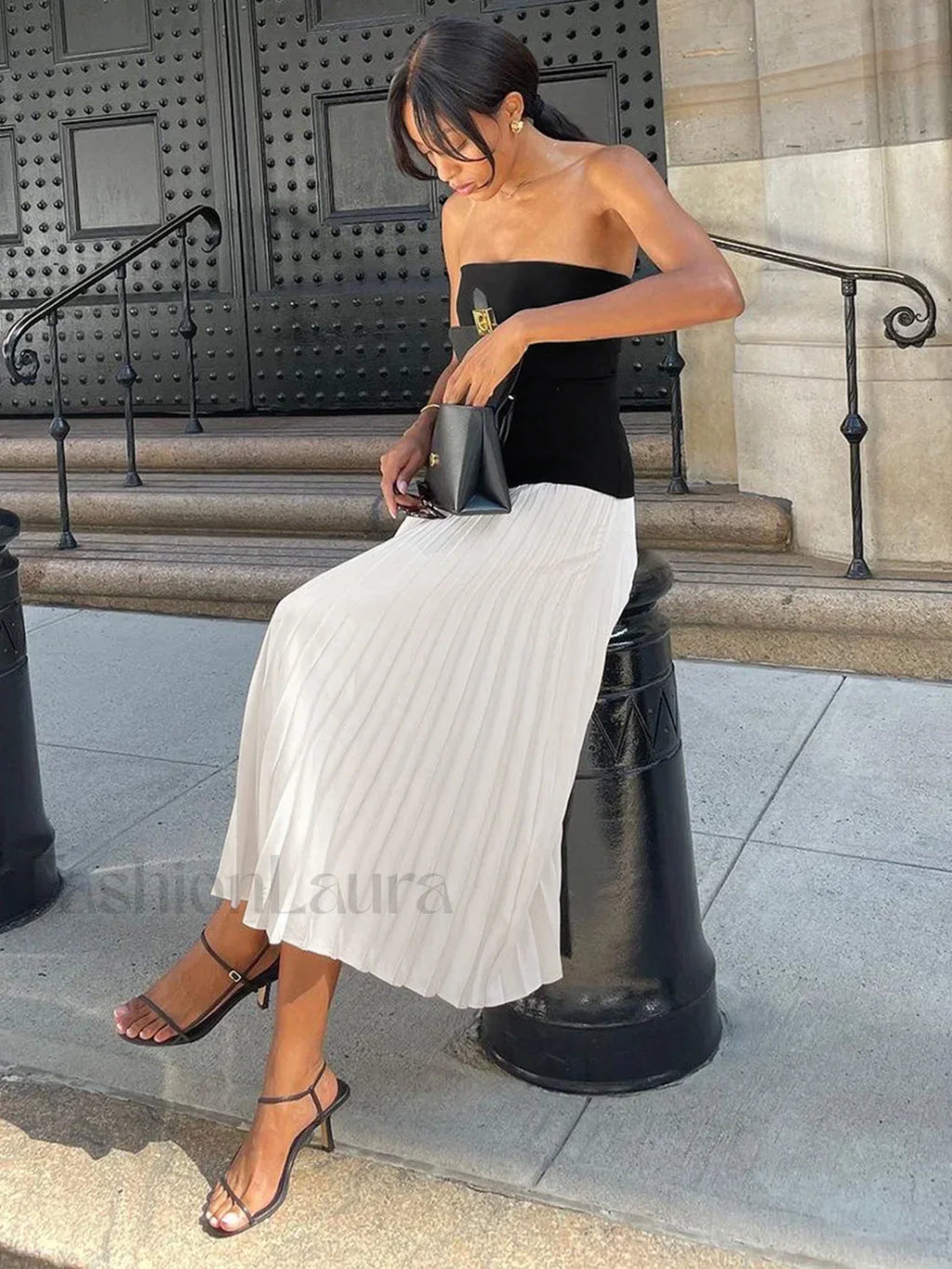 White Sleeveless Pleated Long Dress