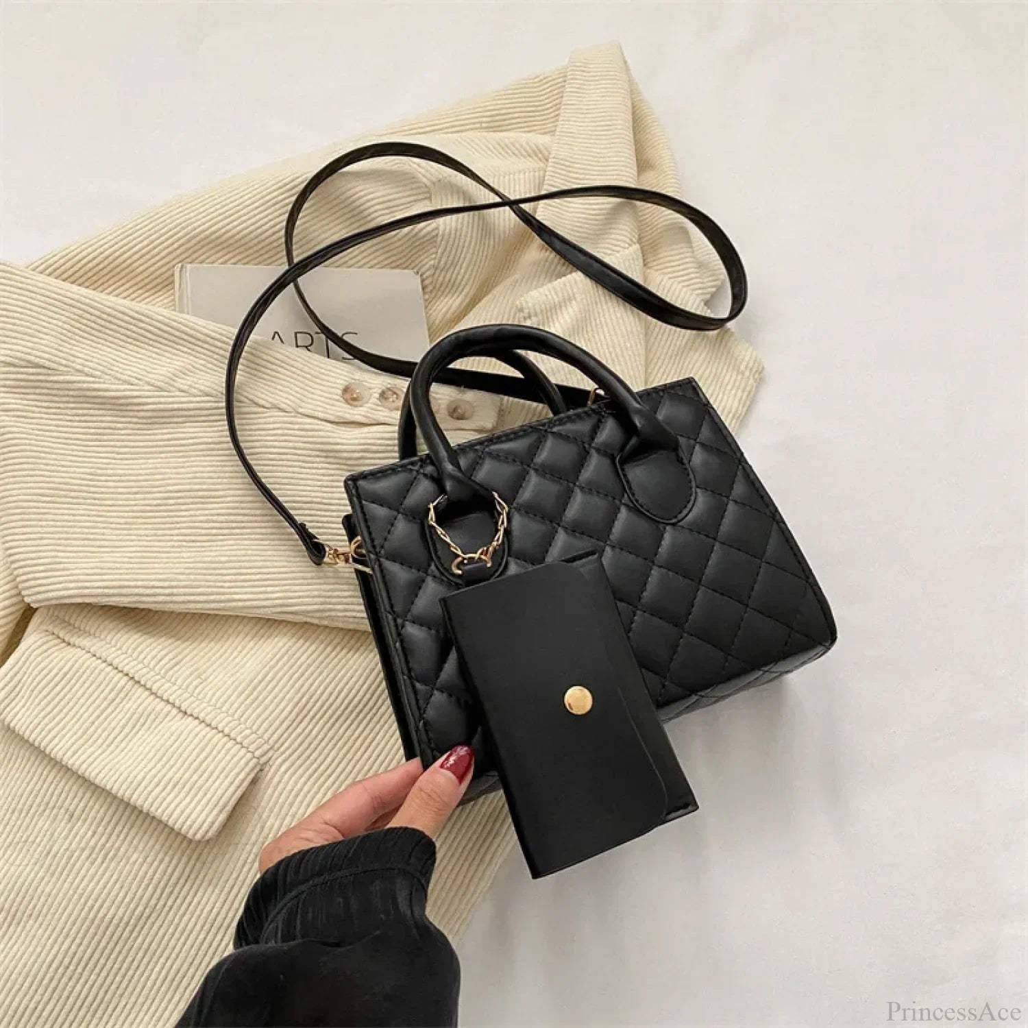 Solid Diamond Grid PU Leather Crossbody