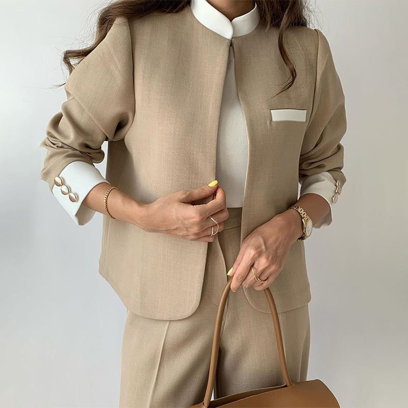 Elegant women's patchwork blazer with stand-up collar and trousers