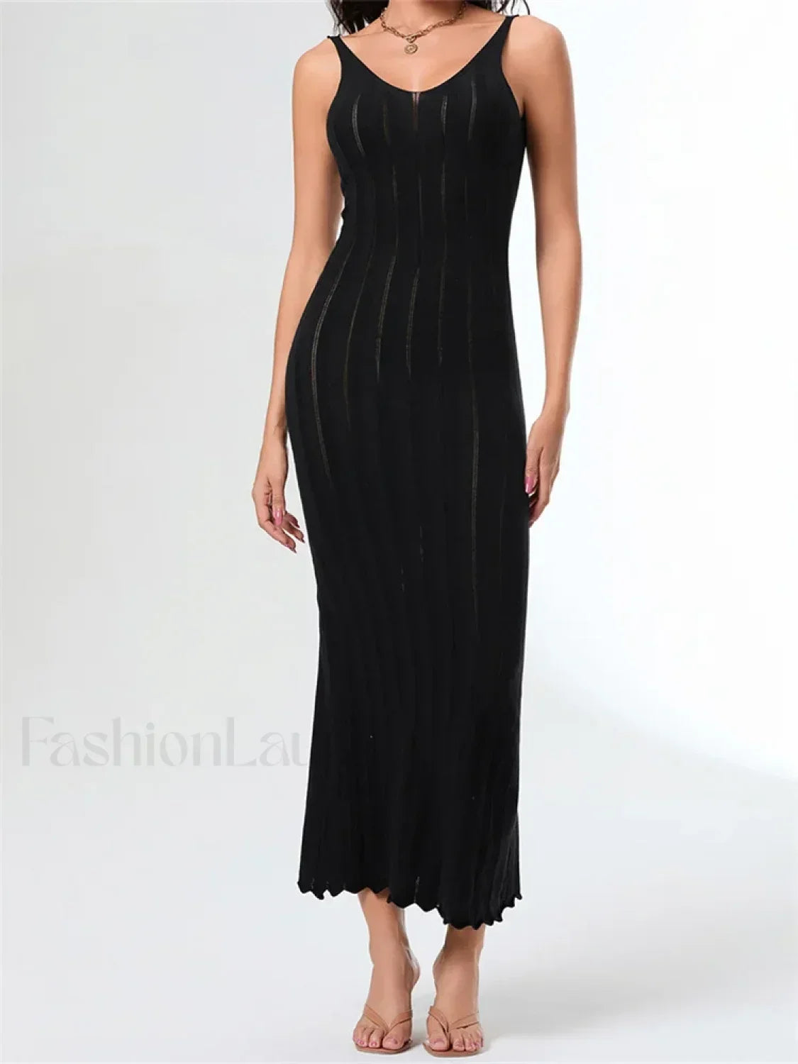 V-Neck Strap Backless Knitted Maxi Dress