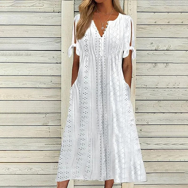 Sofía Minimalist Lace Dress Boutique Collection