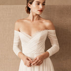 Vintage Off-Shoulder Outdoor Wedding Dress
