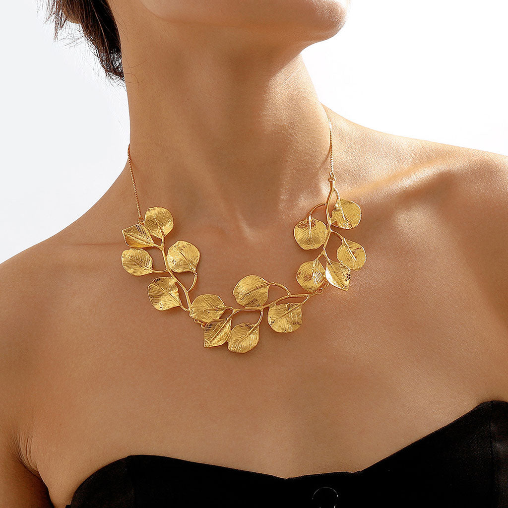 Vintage Leaf Shaped Box Chain Necklace