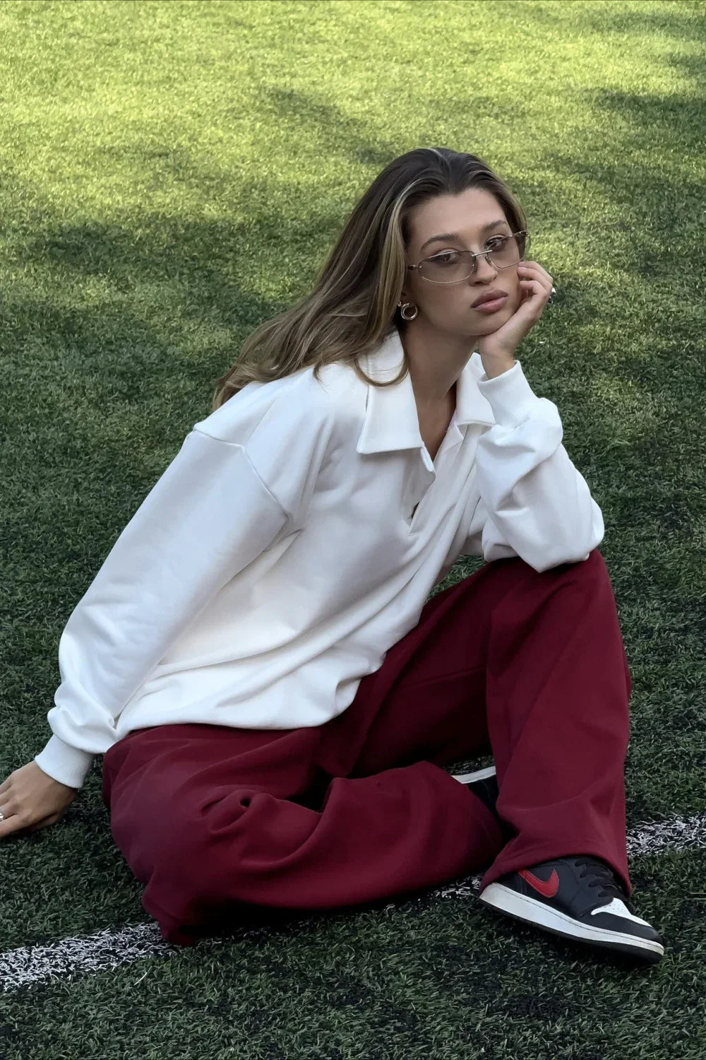 White Loose Top Elastic Red Pants Two Piece Set